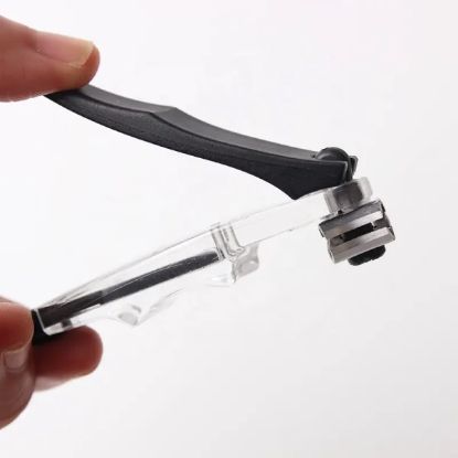 Picture of 360 ROTETING PLASTIC FANCY NAIL CUTTER