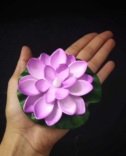 Picture of Lotus Flower Floating Diya Set with Water Sensor Sensor Water Floating Smokeless Candles & Lotus Flowers Sensor Led Tea Light Unbreakable For Outdoor And Indoor Festival Decoration